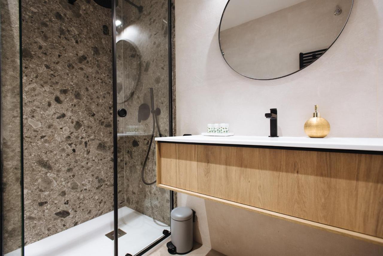 R26 Suites Sevilla Zimmer foto